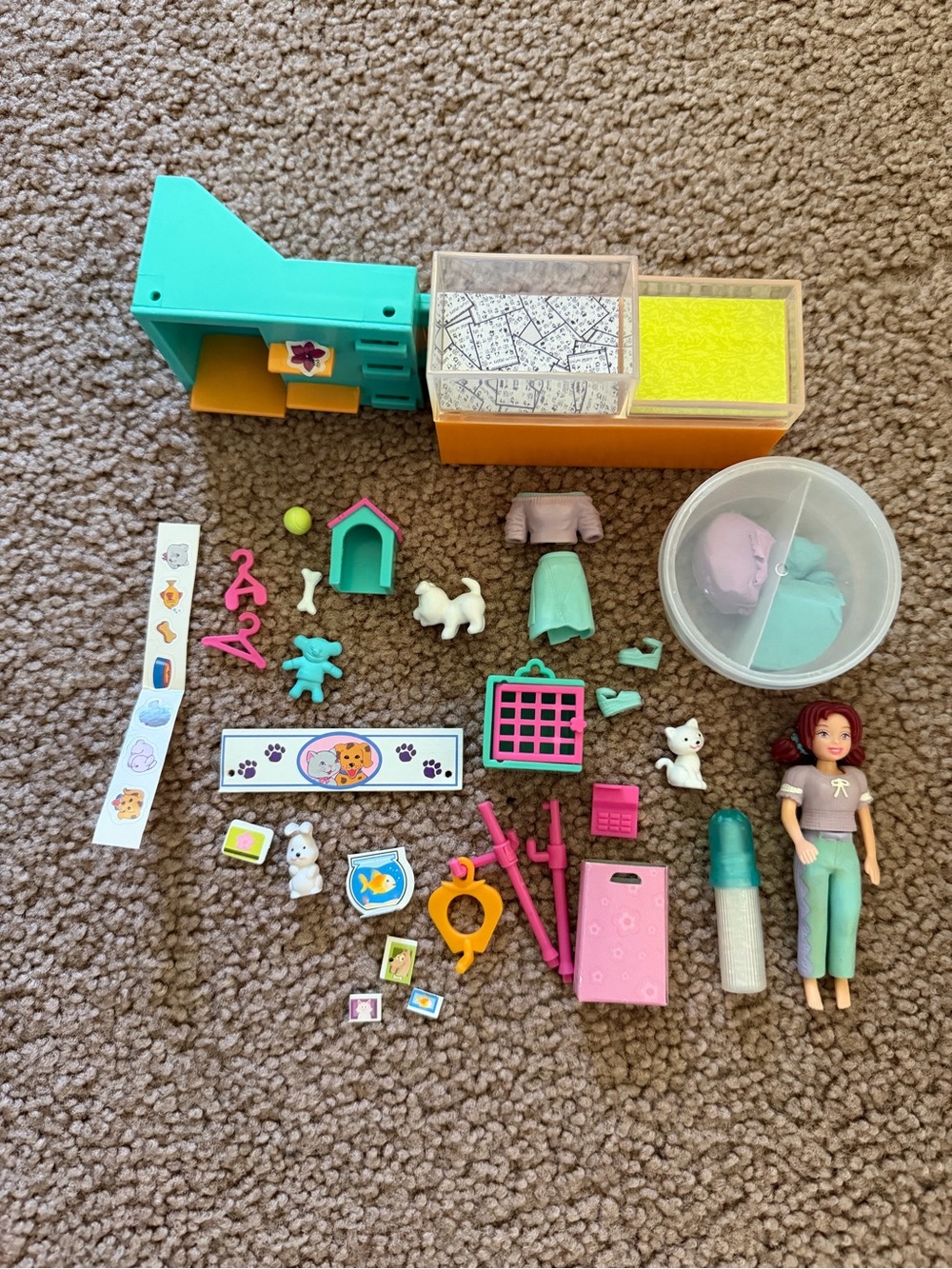 Vintage Polly Pocket - Pet Store (Designer Mall)